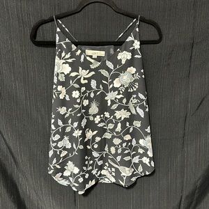 Loft brand Black ‎ w/ flowers top / Size SP / V-7
